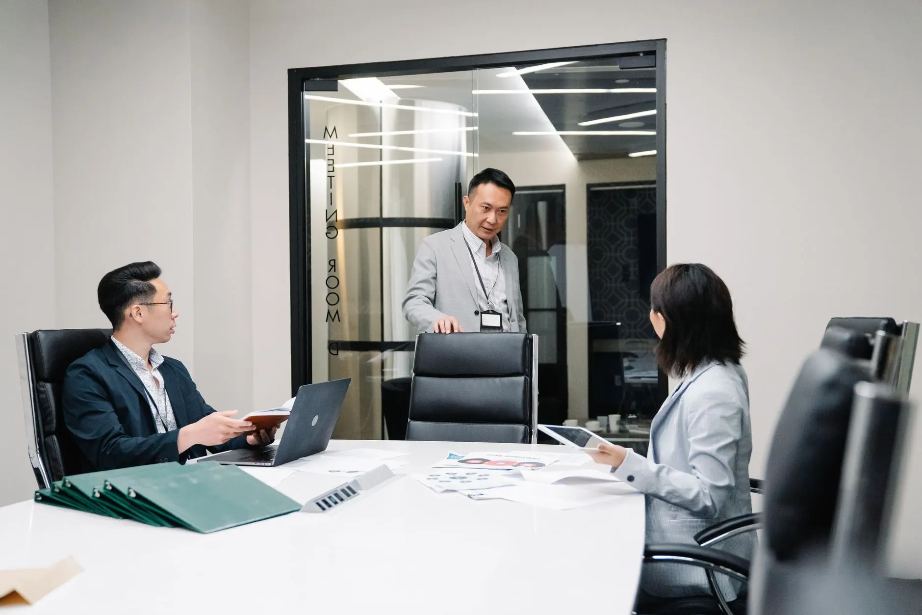 重庆美业设备升级指南：美容仪器与美容床选型要点解析