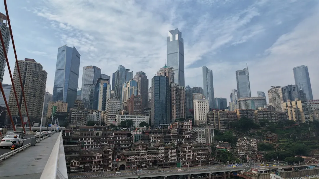 美容院硬件配套指南：美容床与美容灯如何科学选型提升客户体验